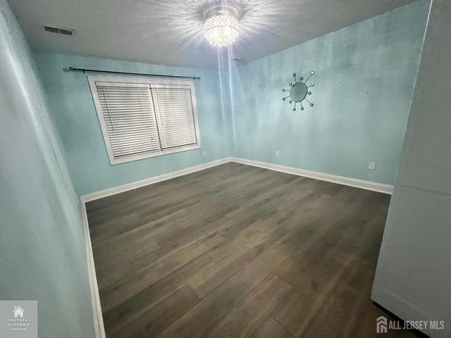 31 Parkerson Rd, Edison, NJ 08817