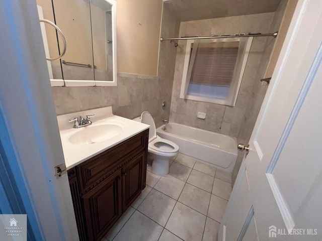 31 Parkerson Rd, Edison, NJ 08817