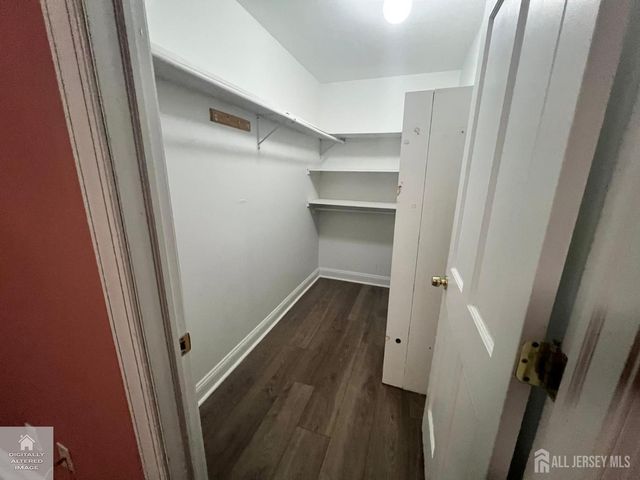 31 Parkerson Rd, Edison, NJ 08817