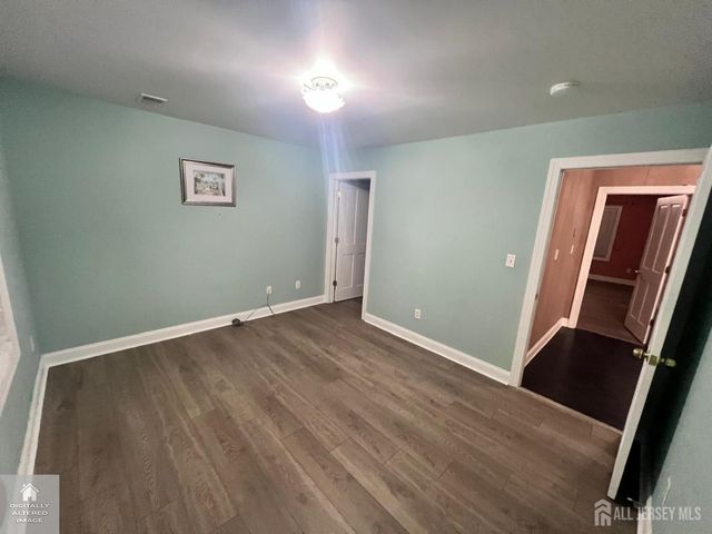 31 Parkerson Rd, Edison, NJ 08817