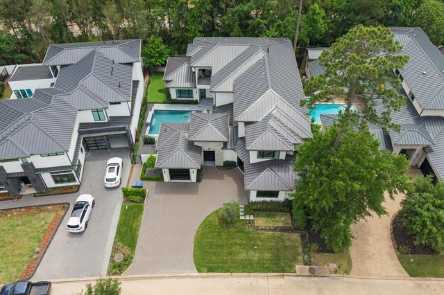 14 Kingscote Way, The Woodlands, TX 77382