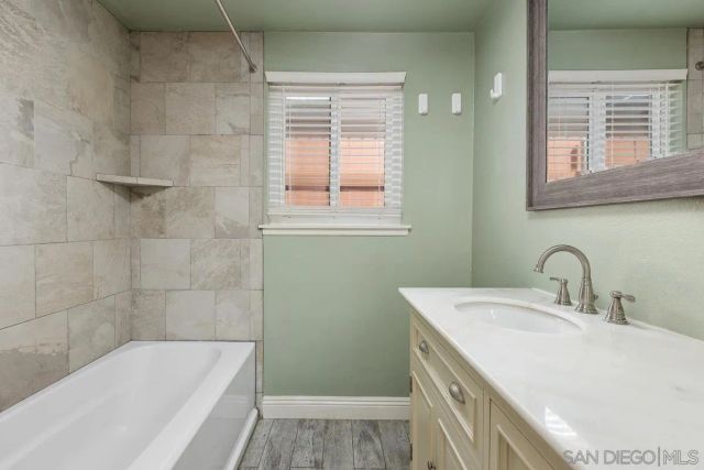 1933 Golden Circle, Escondido, CA 92026
