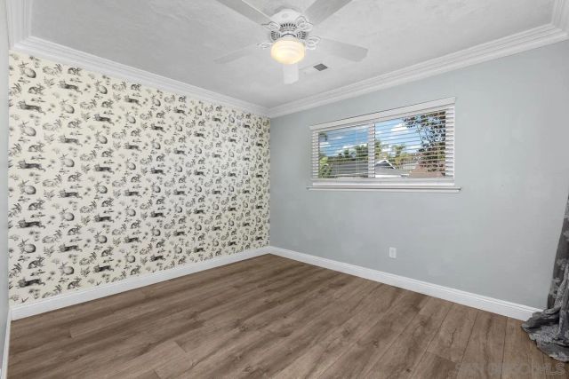 1933 Golden Circle, Escondido, CA 92026