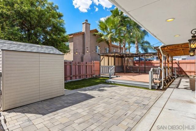 1933 Golden Circle, Escondido, CA 92026
