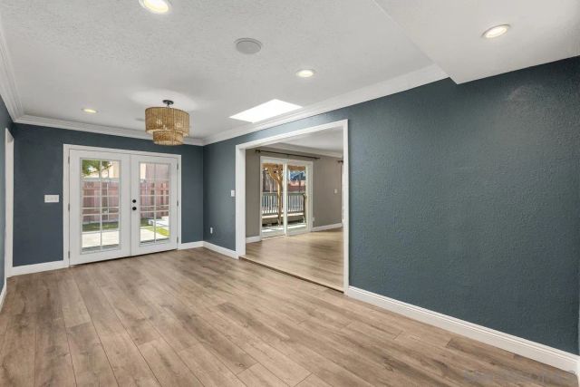 1933 Golden Circle, Escondido, CA 92026