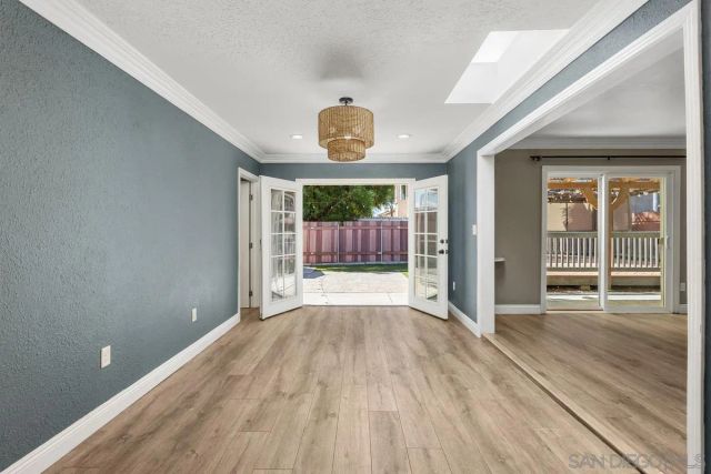 1933 Golden Circle, Escondido, CA 92026