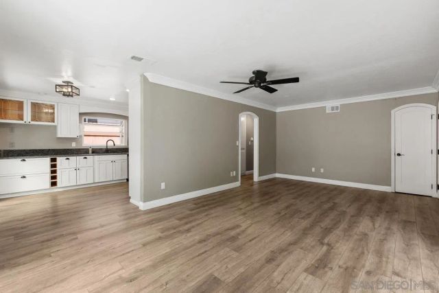 1933 Golden Circle, Escondido, CA 92026