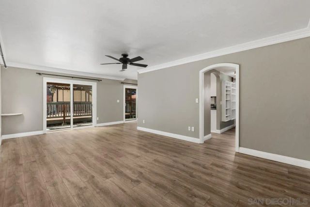 1933 Golden Circle, Escondido, CA 92026