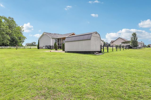 1259 N Corinth Rd, Portland, TN 37148