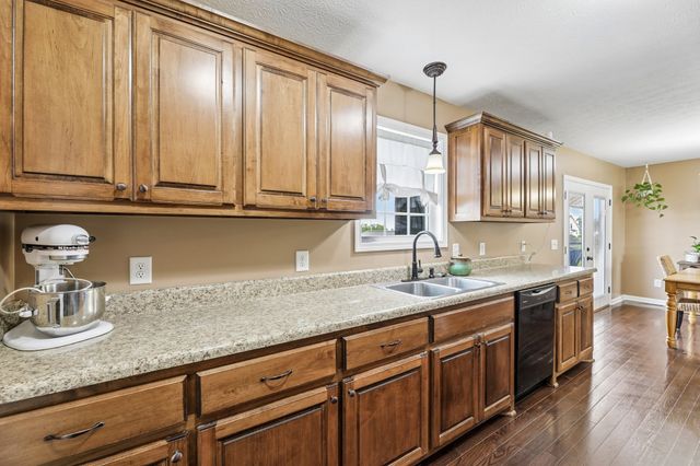 1259 N Corinth Rd, Portland, TN 37148