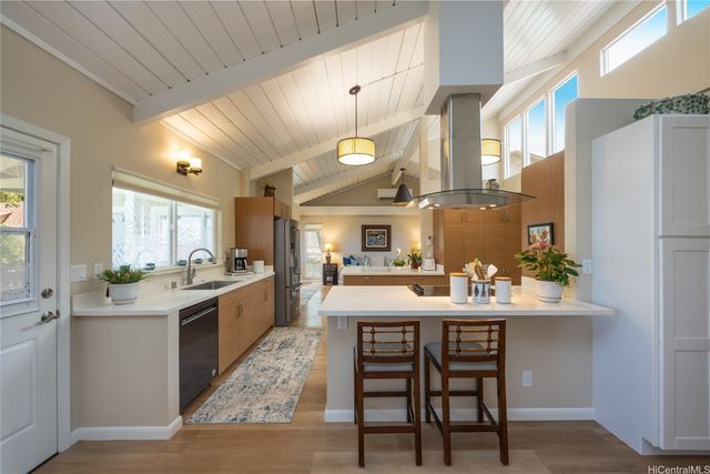 6046 Haleola Street, Honolulu, HI 96821