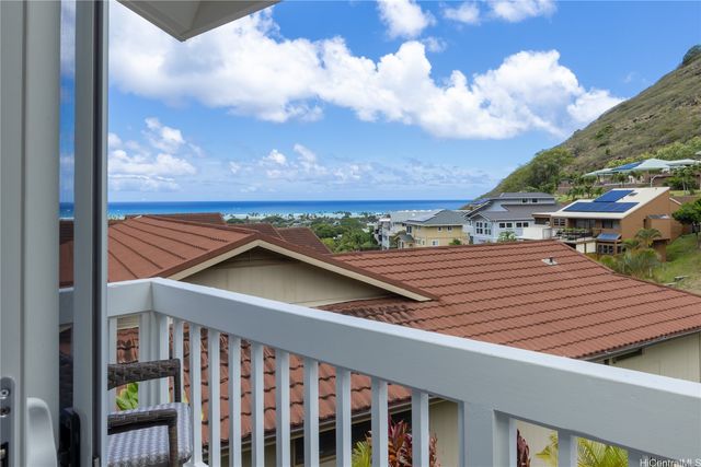 6046 Haleola Street, Honolulu, HI 96821