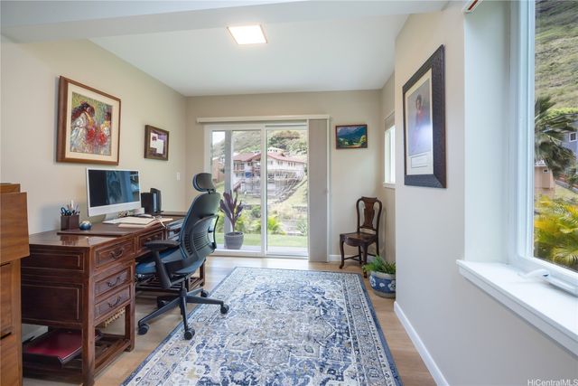 6046 Haleola Street, Honolulu, HI 96821