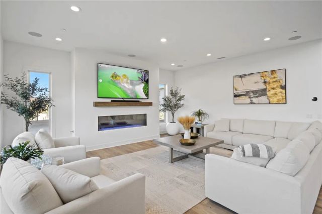 20133 Galway Ln, Porter Ranch, CA 91326