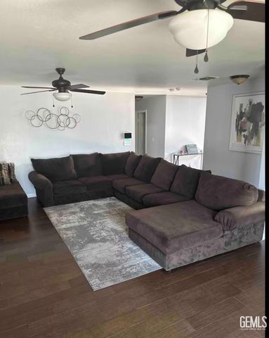 2307 Trentino Avenue, Bakersfield, CA 93313