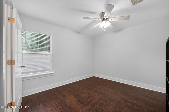 843 3RD Avenue S, Jacksonville Beach, FL 32250