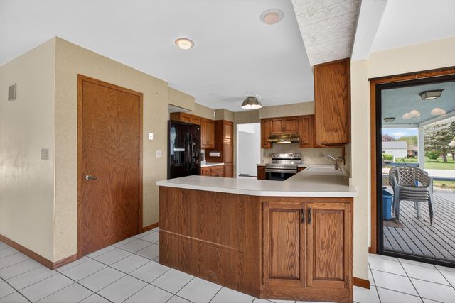 1828 Pinehurst Lane, Waterloo, IA 50701