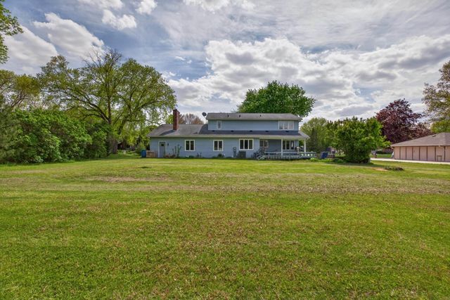 1828 Pinehurst Lane, Waterloo, IA 50701