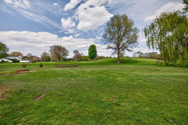 1828 Pinehurst Lane, Waterloo, IA 50701