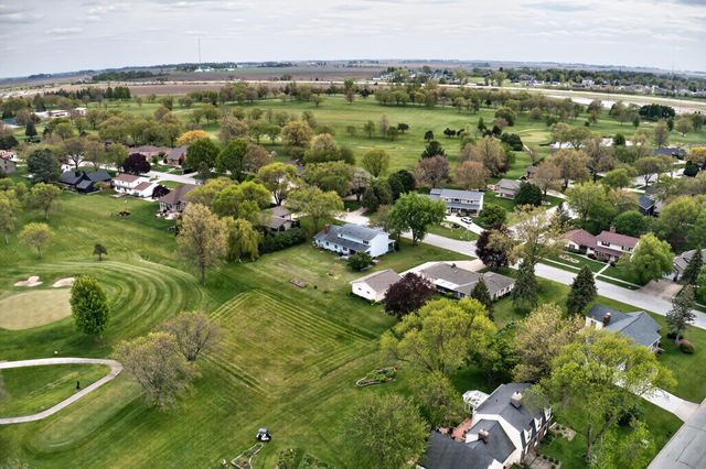 1828 Pinehurst Lane, Waterloo, IA 50701