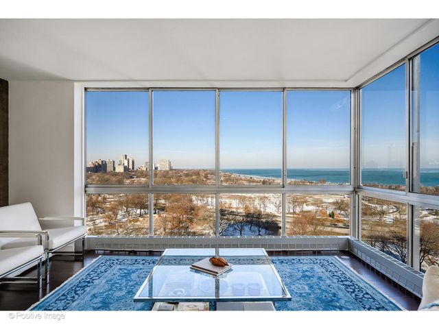 1555 N Dearborn Street 14AB, Chicago, IL 60610