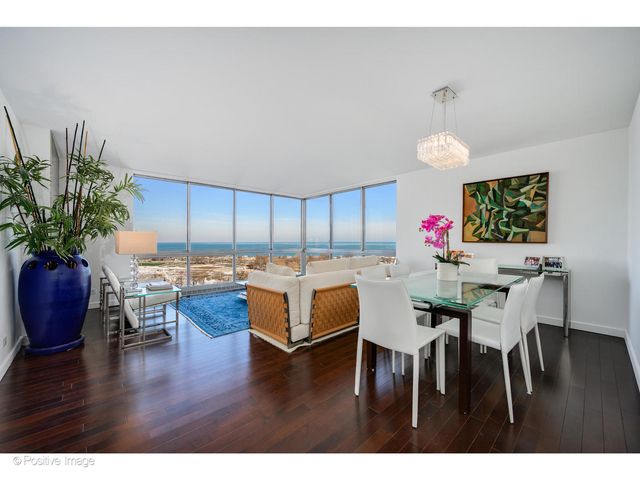 1555 N Dearborn Street 14AB, Chicago, IL 60610