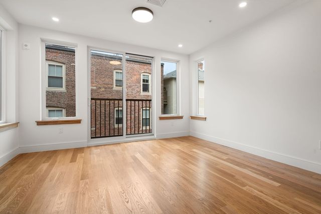 58 Kent U302, Brookline, MA 02445