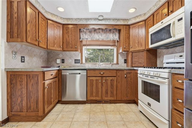 5489 Young Road, Stow, OH 44224