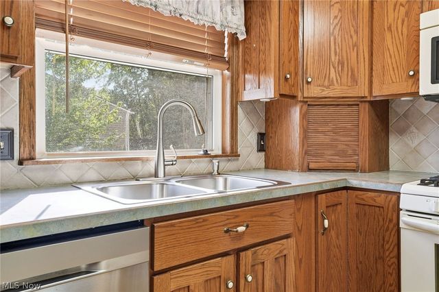 5489 Young Road, Stow, OH 44224