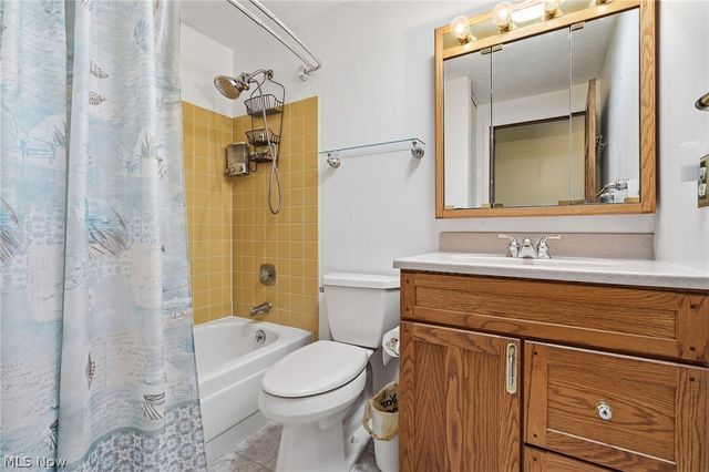 5489 Young Road, Stow, OH 44224