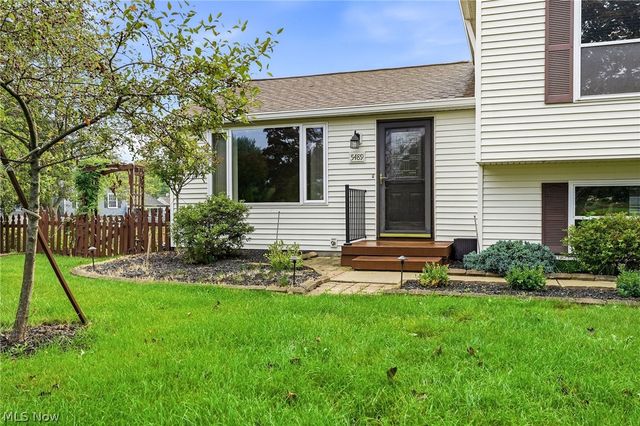 5489 Young Road, Stow, OH 44224