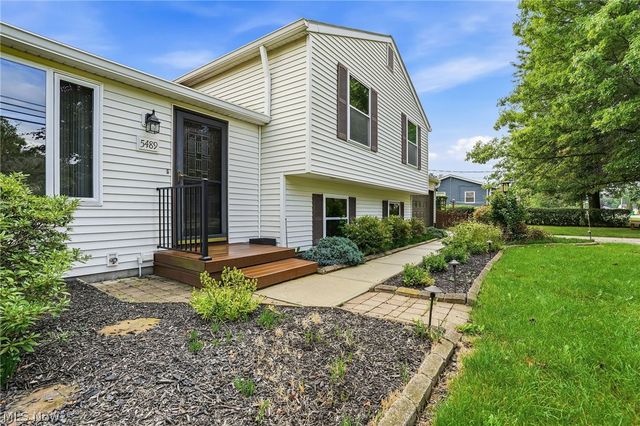 5489 Young Road, Stow, OH 44224