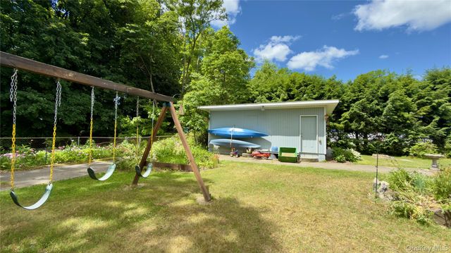 18 Terwilliger Road, Hyde Park, NY 12538