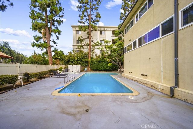11138 Aqua Vista Street 52, Studio City, CA 91602