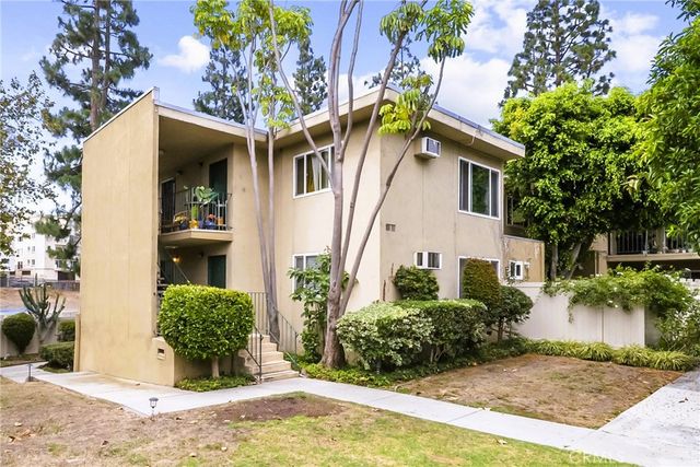 11138 Aqua Vista Street 52, Studio City, CA 91602
