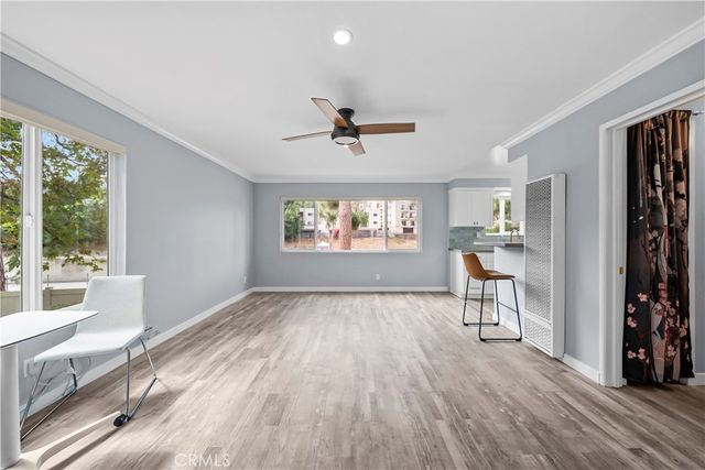 11138 Aqua Vista Street 52, Studio City, CA 91602