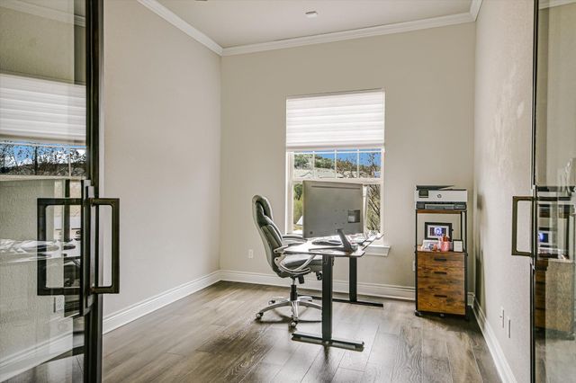 501 Anfield CIR, Austin, TX 78738