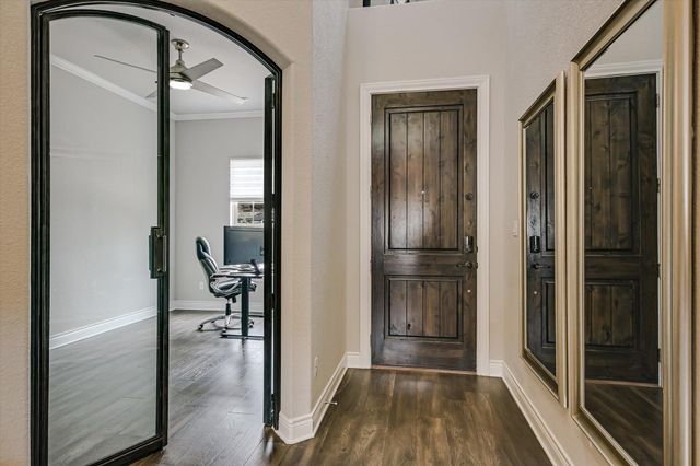 501 Anfield CIR, Austin, TX 78738