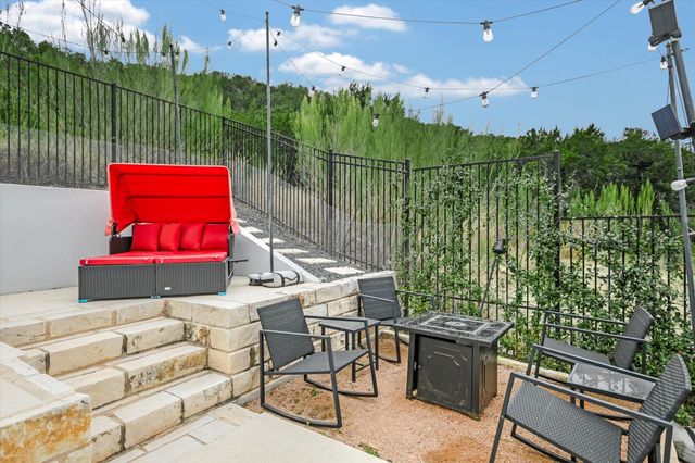 501 Anfield CIR, Austin, TX 78738