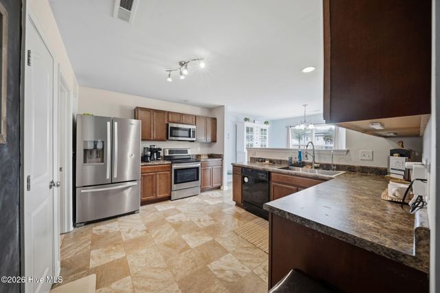 78 E Scotchtown Street NW, Supply, NC 28462