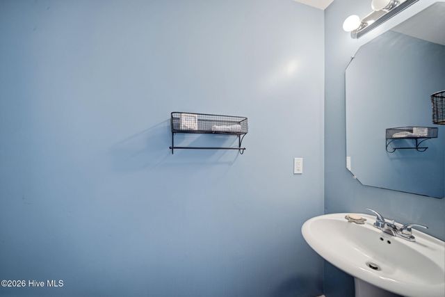 78 E Scotchtown Street NW, Supply, NC 28462