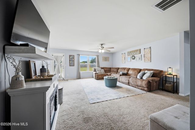 78 E Scotchtown Street NW, Supply, NC 28462
