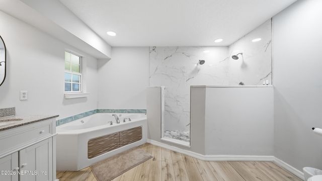 3580 BROCKWAY Road, Jacksonville, FL 32250