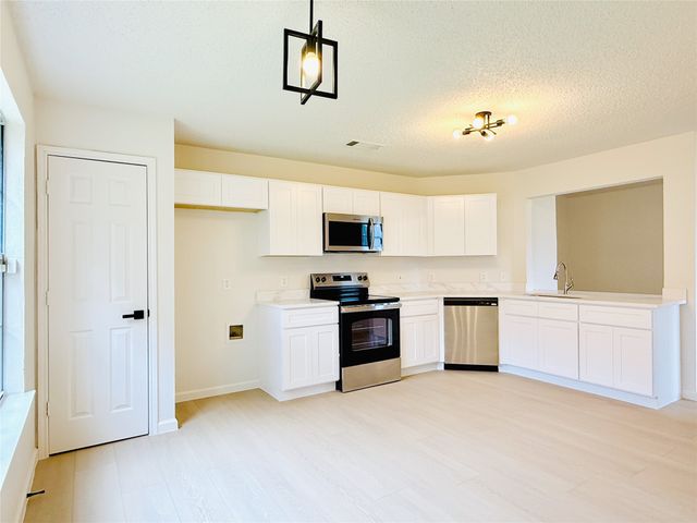 1217 WOODTHORPE Drive, Mesquite, TX 75181