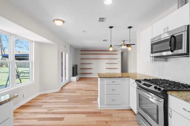 2312 Rogge LN, Austin, TX 78723