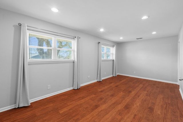 2312 Rogge LN, Austin, TX 78723