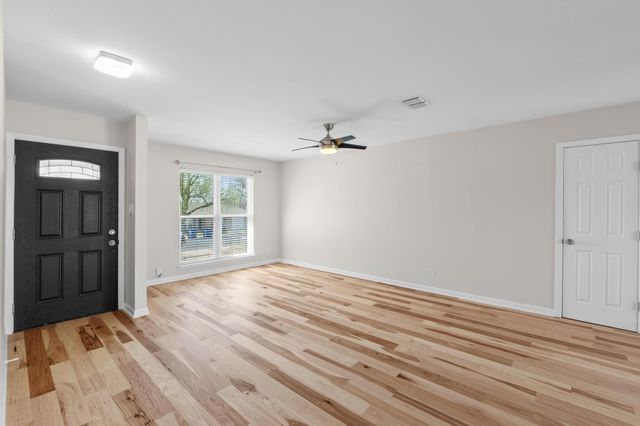 2312 Rogge LN, Austin, TX 78723