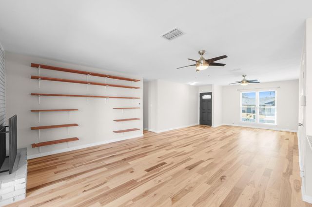 2312 Rogge LN, Austin, TX 78723