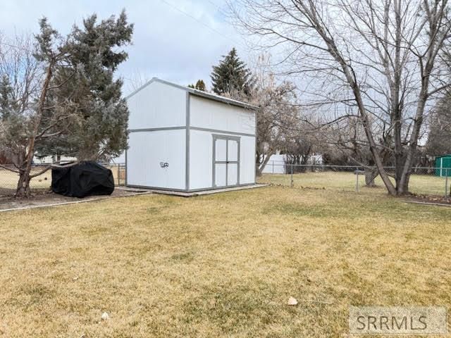 5289 E Free Avenue, Iona, ID 83427