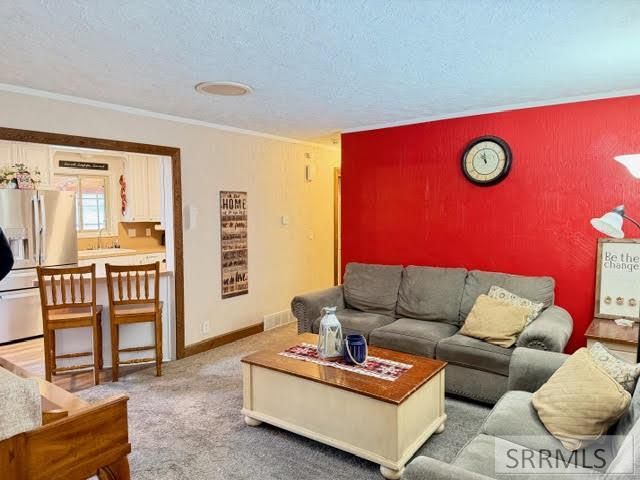 5289 E Free Avenue, Iona, ID 83427